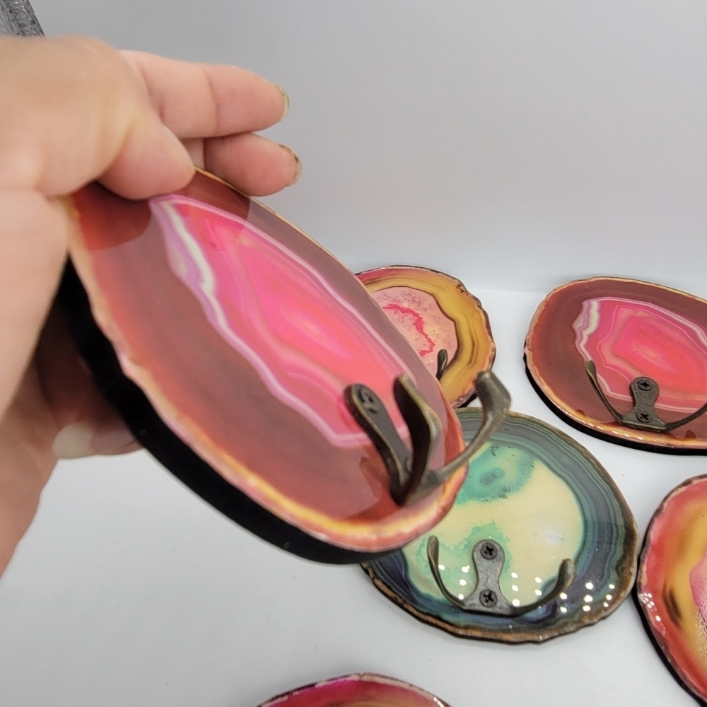 Wall Hooks Setf of 7 Plastic Glossy Multicolor Lightweight Simulated Geodes - Picture 4 of 9